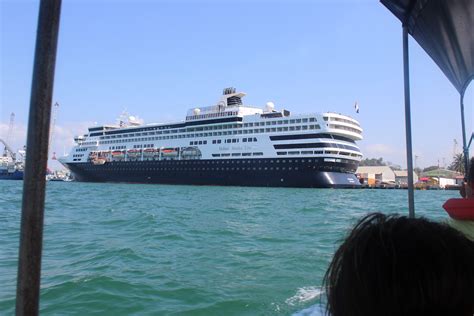 TR: Veendam Caribbean Cruise 2016: Pt. 2 – MS Veendam Ship Review ...