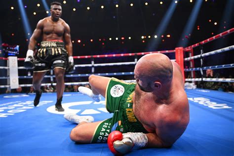 Tyson Fury survives knockdown, barely wins split-decision over Francis ...