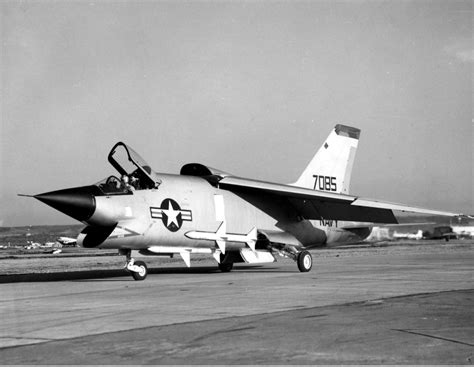 Amazing facts about Vought F-8 Crusader - Crew Daily