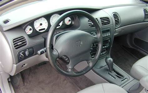 2000 Dodge Intrepid Pictures - 41 Photos | Edmunds