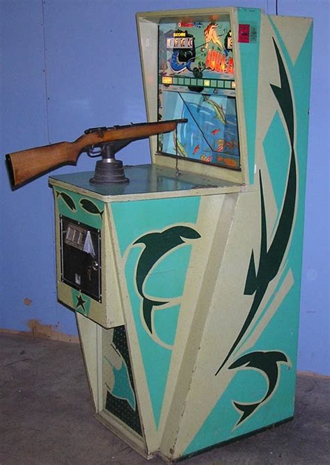 1968 Williams Aqua Gun coin operated arcade gun rifle range game