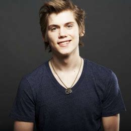 Tony Oller wiki, affair, married, Gay with age, height