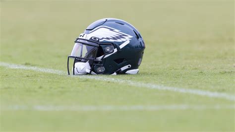 2 Key Eagles Players Missed Practice On Thursday - The Spun