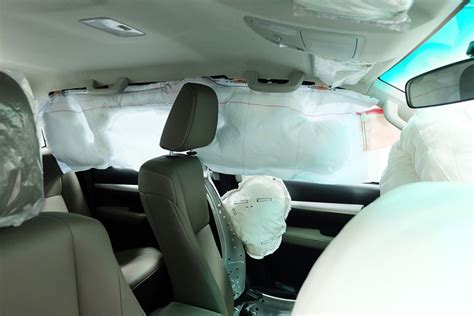 When Do Side Airbags Deploy? Facts & FAQ | House Grail