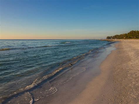 The 8 Best Beach Towns Near Tampa for Every Traveler | Vacasa