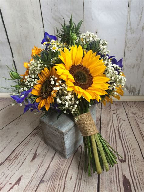 Sunflower bridal bouquet by Evergreen Floral Design, Evercreech. in ...