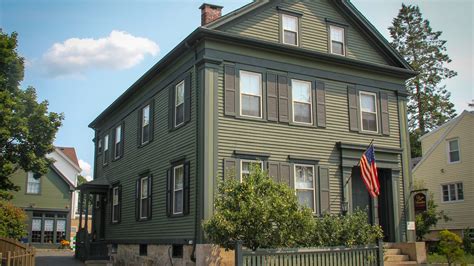 Lizzie Borden House in Fall River among world's best haunted hotels