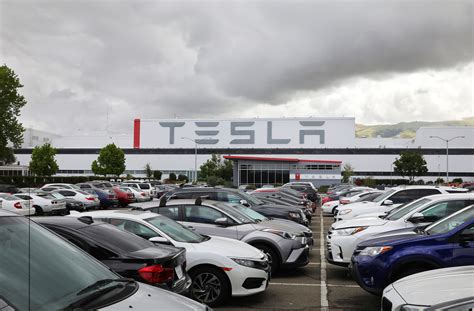 Opinion | How Elon Musk Won the Fight to Reopen His Tesla Factory - The ...