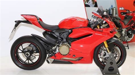 Ducati Panigale 1299 - Last of the L Twin Superbikes