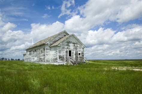 12 Nebraska towns you've probably never heard of | Old farm houses, Nebraska, Places to go