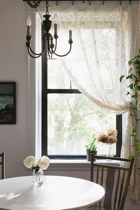 26 Farmhouse Window Treatment Ideas with Rustic Charm