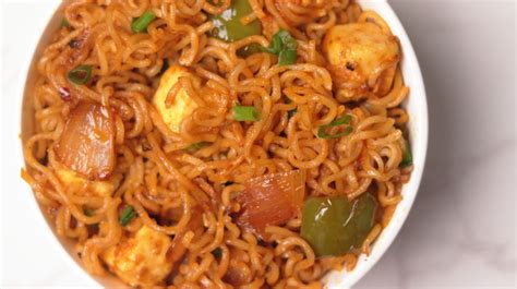 Chilli Paneer Maggi Recipe - Chinese Maggi Recipe | Aarti Madan