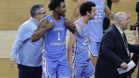 UNC Basketball: Most Duke players leave court, don’t shake hands