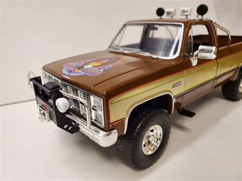 Fall Guy Stuntman Association 1:18 - 1982 GMC K-2500 Sierra Grande Wideside | www.PlanBSales.com