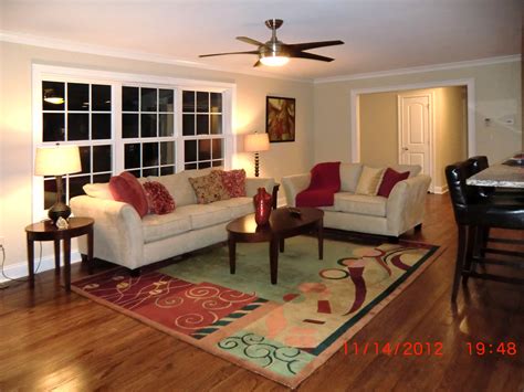 Spacious Living Room with triple windows - Vision Pointe Homes