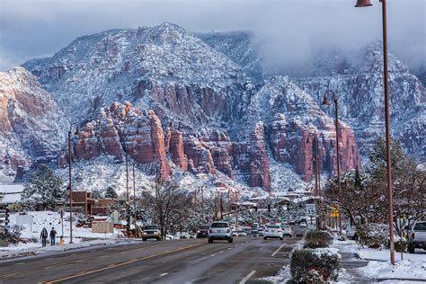 The middle of town after a fresh snow: The stunning landscape: Sedona, Arizona: in the USA ...