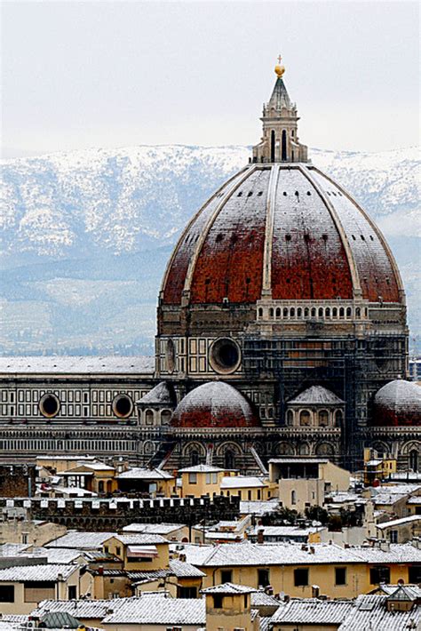 Florence's beautiful Duomo in the snow! A stunning site for everyone to see #iliveitaly #winter ...