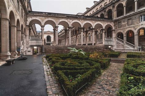 Hotel-Dieu de Paris: A Peek Inside the Oldest Hospital in Paris | solosophie