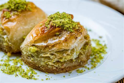 Baklava Types: 14 Best Kinds of Baklava (Tradition & Exotic)