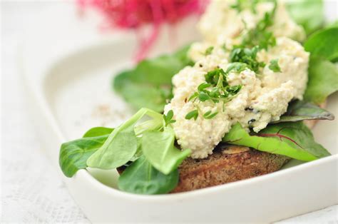 Luxurious truffle salad with homemade tofu