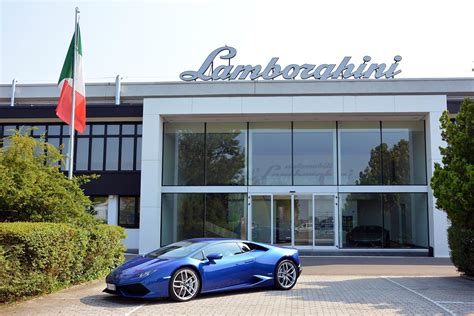 How Lamborghini Are Made: Factory Tour, Pics, Prod. Process | Digital Trends | Lamborghini ...