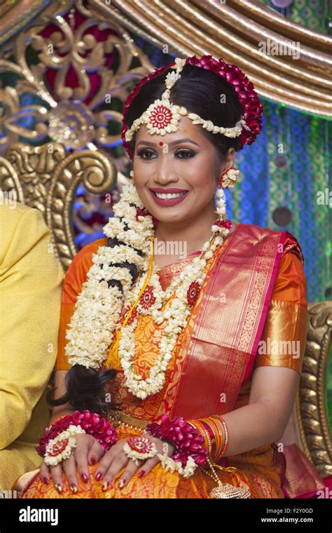 Bengali wedding hi-res stock photography and images - Alamy