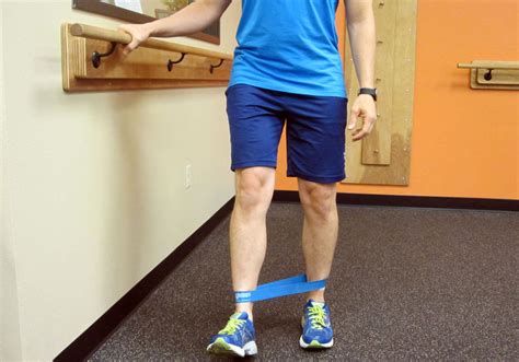 How to Perform a Key Hip Stability Exercise | The Physical Therapy Advisor