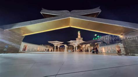 Masjid Ar-Rahman Blitar Megah dan Mirip Masjid Nabawi