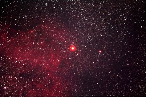 Observatoire astronomique de Charlevoix | L'étoile supergéante rouge Mu Cephei