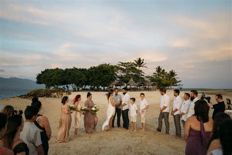 Private Island Intimate Beach Wedding // Palawan Philippines Destination Elopement Photographer ...