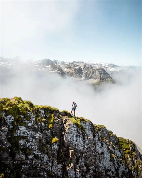 10 Best Hikes in Switzerland (Hiking Guide & Tips)