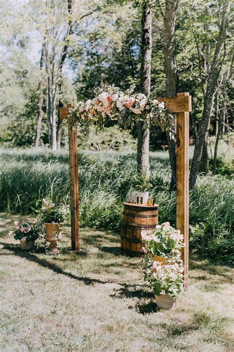 25 Chic and Easy Rustic Wedding Arch/Altar Ideas for DIY Brides ...