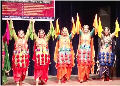 Folk Dance of Punjab, Traditional Dance of Punjab - Lifestyle Fun