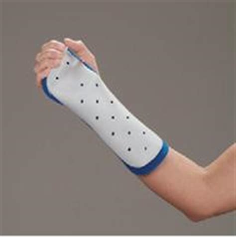 DeRoyal Plastic Colles Wrist Splint with Foam