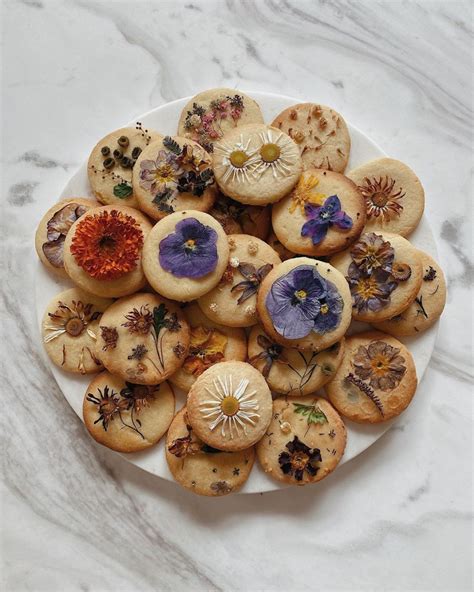 How To Make Edible Flower Cookies - Easy 4-Step Recipe