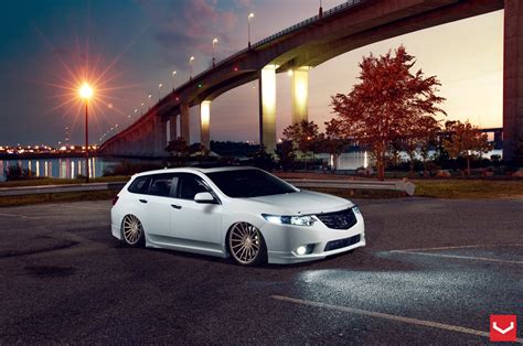 Ultra-modern Acura TSX Boasting a Body Kit — CARiD.com Gallery