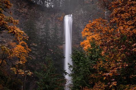 Multnomah Falls, Multnomah County, Oregon, USA