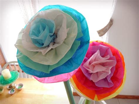 10 Ways To Make Giant Tissue Paper Flowers | Guide Patterns