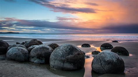 Moeraki Boulders – Tourism Waitaki