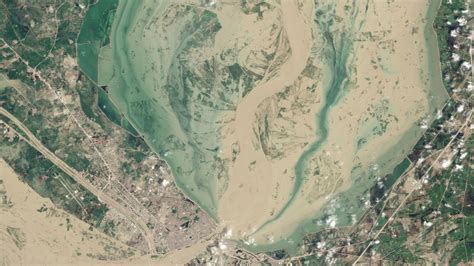 Pakistan floods: Satellite images and maps show scale of disaster ...