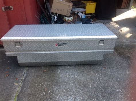 Tractor Supply TSC aluminum truck tool box. 19" high, 60" wide, 27" deep with lock and keys for ...