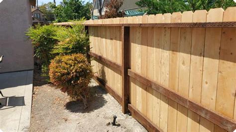 6 Inspiring Cedar Fence Ideas & Designs for 2023