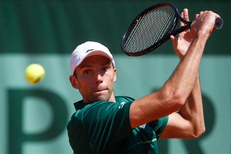 Wimbledon 2011: Karlovic Communicates in Brief but Bold Strokes - The New York Times