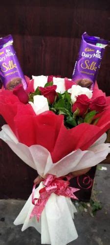 Chocolate Bookey n Teddy Bear at Rs 1200 | Chocolates in Lucknow | ID: 2851074875955