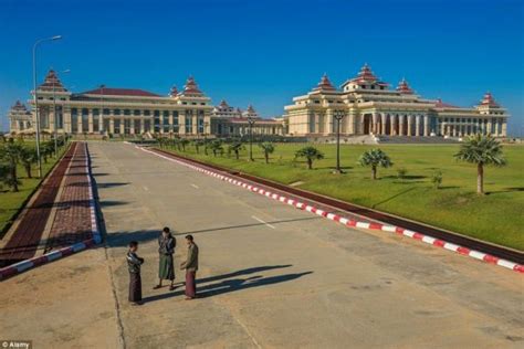 Myanmar's Capital City Looks Like A Ghost Town - Neatorama