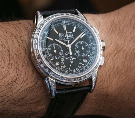 Patek Philippe 5270 Perpetual Calendar Chronograph Watches Hands-On ...