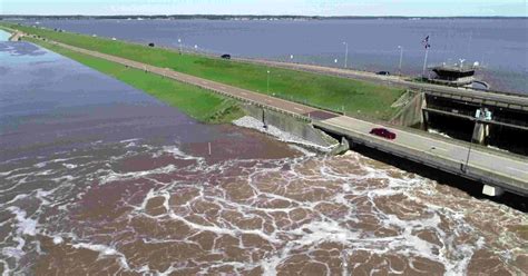 Jackson flooding: Drone footage shows state of Ross Barnett Reservoir