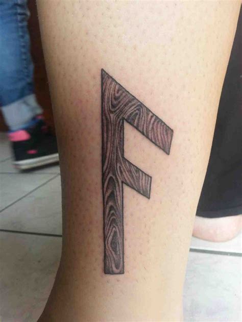 Rune Tattoo. Ansuz done in wood grain. | Tattoo bedeutungen, Krake tattoo design, Runentattoo