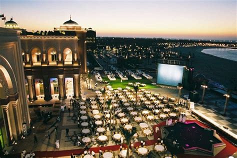 The Emirates Palace Hotel: Relishing the Royal Treatment