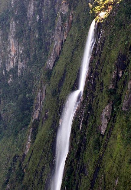 Mutarazi Falls - Nyanga National Park | National parks, Waterfall, Zimbabwe africa